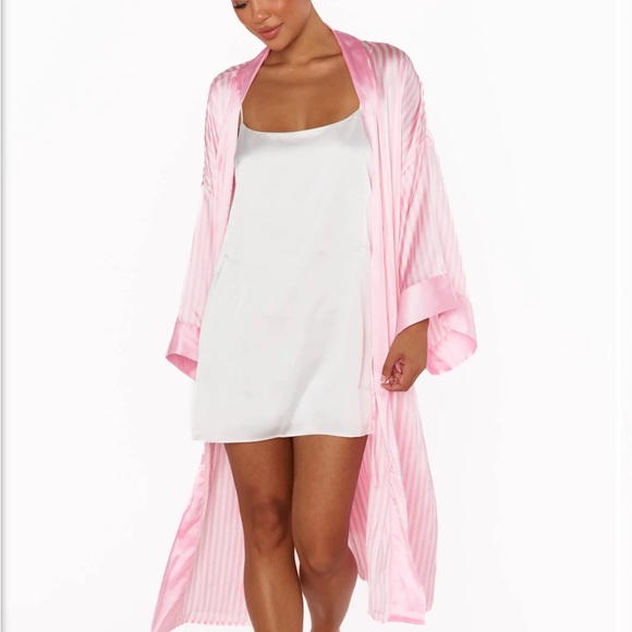 NWT Show Me Your Mumu x Curateur The Harlow Robe Pink White Stripe One Size $130 - Picture 4 of 10